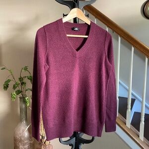 Aqua 100% Cashmere V-Neck Sweater Burgundy Size Small